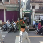 Dikawal Babinsa Semarapura Kangin, Sholat Jumat di Masjid Alhikmah Kampung Lebah Berjalan Kusyuk Dan Kondusif
