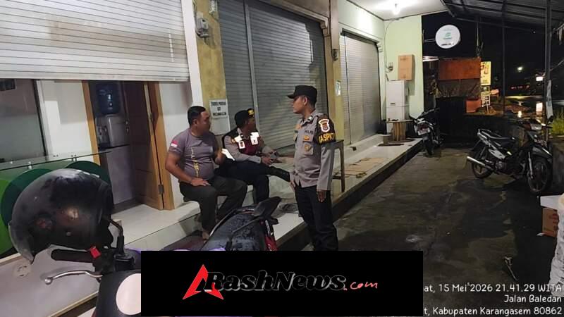 Polsek Selat Laksanakan Blue Light Patrol untuk Tingkatkan Keamanan Wilayah