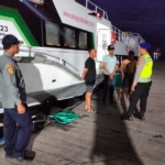 Patroli Malam KAKIA KAMPIH Satpolairud Polresta Denpasar, Jaga Keamanan Dermaga Serangan Tetap Kondusif