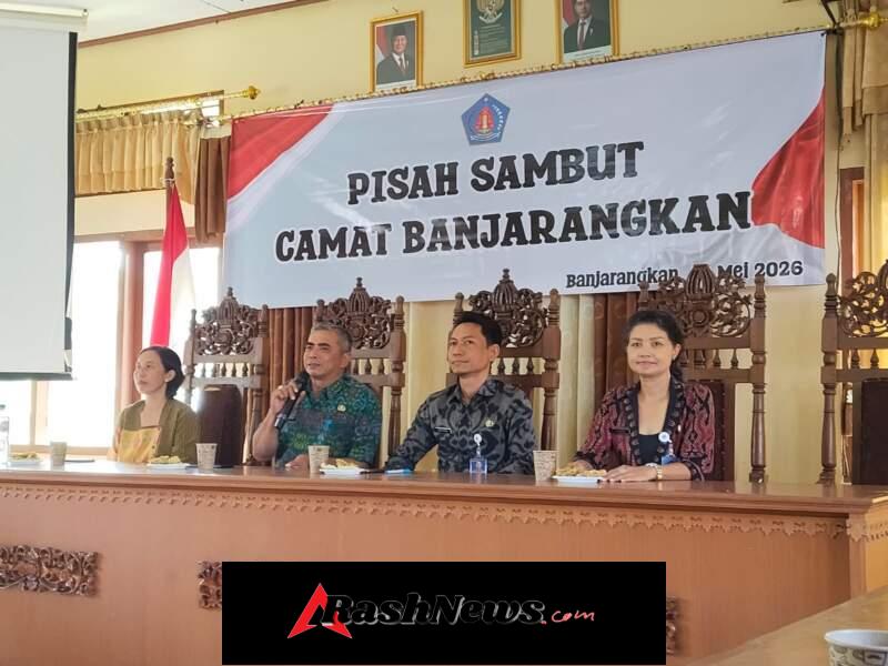 Estafet Kepemimpinan di Kecamatan Banjarangkan BErganti, Serma Wayan Sukadana Hadiri Pisah Sambut Camat