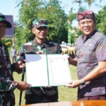 Sinergi TNI dan Pemda Warnai Penutupan TMMD Ke-128 di Desa Pempatan