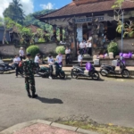 Aksi Sosial Membina Dan Berbagi Sasar Kecamatan Dawan , Kapten Nyoman Suryatha Utus Babinsa Gelar Pengamanan