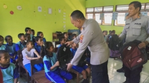Menembus Pelosok Wukur, Kapolres Sikka Tebar Kepedulian dan Harapan bagi Generasi Penerus Bangsa