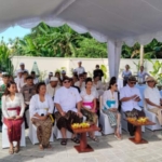 Wujud Pelestarian Budaya Bali, Babinsa dan Bhabinkamtibmas Hadiri Upacara Adat di Ubud