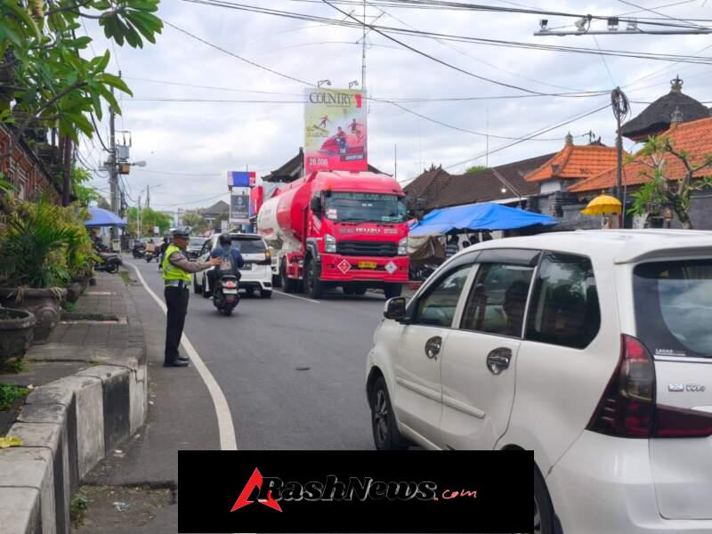 Polsek Abiansemal Maksimalkan Gatur Lalin Sore Hari, Antisipasi Kepadatan Arus Kendaraan