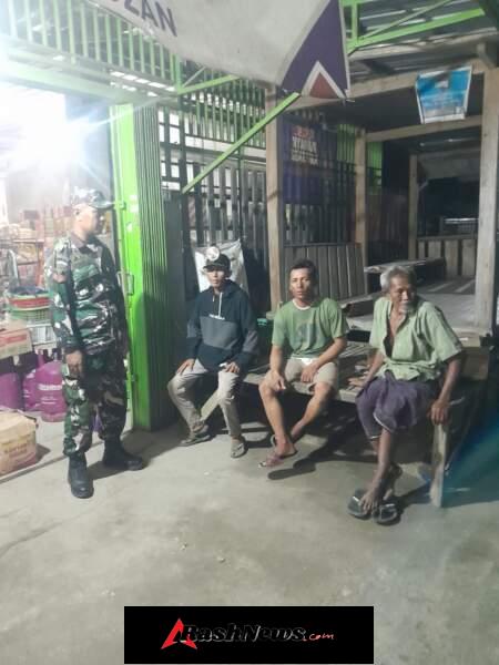 Patroli Malam Koramil 1628-04/Poto Tano, Warga Diimbau Tingkatkan Kewaspadaan