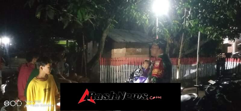 Cerita Malam di Anamina: Babinsa Bangun Kamtibmas Lewat Obrolan Hangat