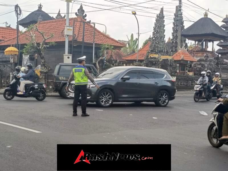 Gatur Lalin Minggu Sore, Polsek Abiansemal Antisipasi Kepadatan Arus Kendaraan