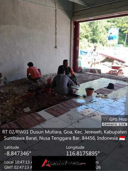 Babinsa Beru Aktif Dampingi Proyek KDKMP, Fokus Lanjutan Keramik Pastikan Kualitas
