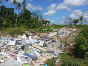 Bhabinkamtibmas Desa Kemenuh Tindak Lanjuti Pembakaran Sampah oleh CV Cendana Mas di Tegenungan