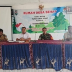 Babinsa Haharu Kawal Rapat Pembagian Dana Desa dan BLT kepada Warga