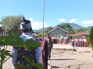 Babinsa Watukobu Hadiri Upacara Hardiknas ke-67, Perkuat Semangat Pendidikan Generasi Muda