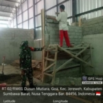 Sertu Ismail Laksanakan Pengawasan Pemasanga  Keramik dan Plafon KDKMP