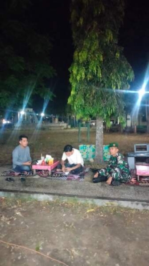 Patroli Malam Koramil 1628-01/Taliwang Pastikan Wilayah Tetap Aman dan Kondusif