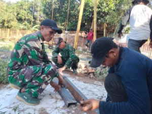 TNI Dukung Pembangunan Jembatan Gantung di Kelurahan Manggemaci, Kota Bima
