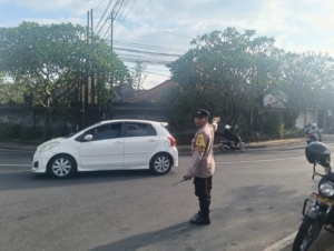 Polsek Abiansemal Intensifkan Pengaturan Lalu Lintas Sore Hari Di Titik Rawan Kemacetan