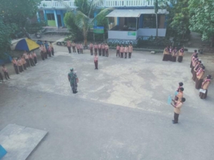Babinsa Koramil 1608-01/Rasanae Monitor Penutupan Perkemahan di Pondok Pesantren ULUL ALBAAB