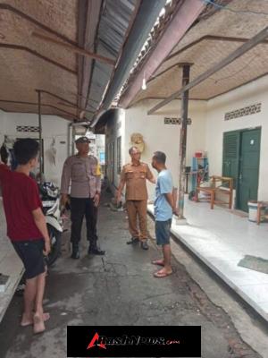 Sambang Door to Door, Bhabinkamtibmas Sumerta Kaja Imbau Penghuni Kos-kosan Jaga Kamtibmas