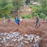 Progres Pengerjaan Pondasi Tiang Angkur Seberang Sungai Sori Capai 48%, Sinergi Kuat TNI dan Warga