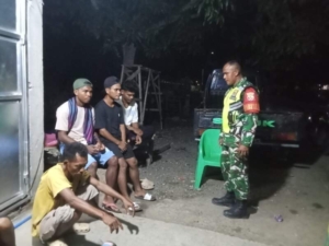 Babinsa Koramil 1608-07/Monta Perkuat Silaturahmi dan Keamanan Lingkungan Warga