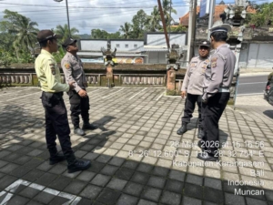 Polsek Selat Gelar Patroli untuk Jaga Keamanan Wilayah