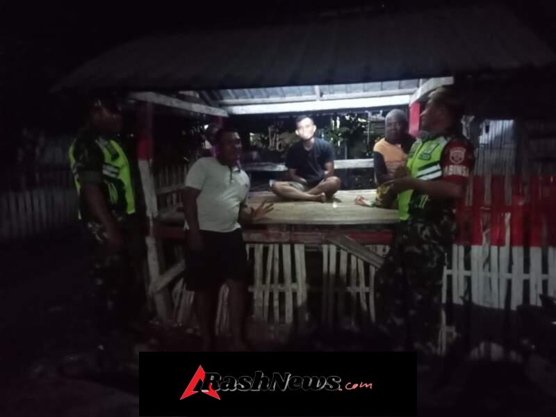 Patroli Siskamling Koramil 1608-03/Sape Pastikan Kondisi Wilayah Tetap Kondusif