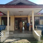 Babinsa Koramil 1601-05/Waingapu Ikuti Upacara Bendera Hardiknas di Haharu