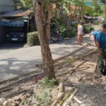 Yonarmed 12 Kostrad Hadir untuk Rakyat, Karya Bakti Percantik Kantor Desa Kewar