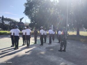 Babinsa Hadir Dukung Persiapan Calon Paskibraka Menyambut HUT Kemerdekaan RI