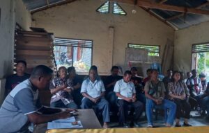 Melalui Pendampingan dan Mediasi, Babinsa Koramil 1603-05/Bola Ciptakan Kondusivitas Wilayah Desa Wolonterang