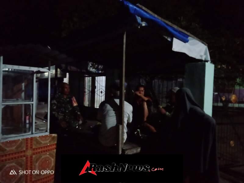 Babinsa Dorebara Bersama Warga Gelar Ronda Malam, Perkuat Kewaspadaan Lingkunga