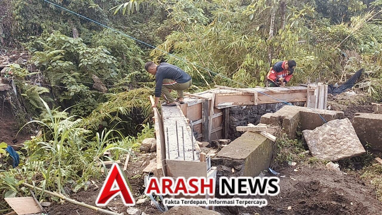 Memasuki Hari Ke 36 Jembatan Garuda Kodim Klungkung di Desa Manduang Capai 50,15 Persen