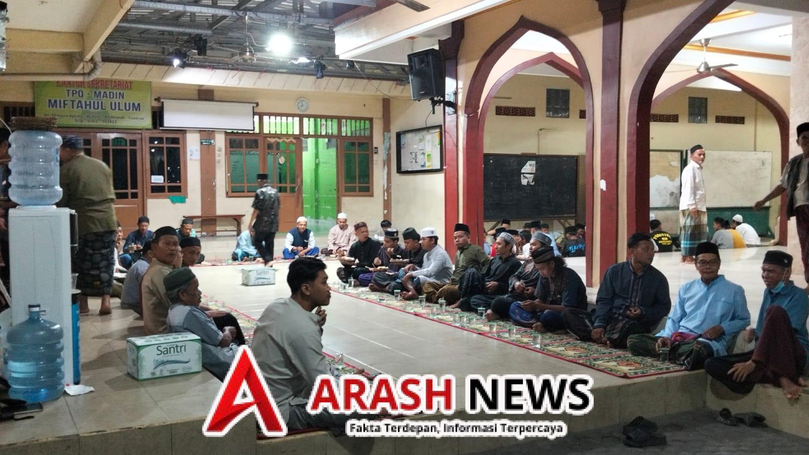 Babinsa Bedulu Kawal Khidmatnya Istighosah 1 Muharam 1448 Hijriah Hadir Berikan Rasa Aman Bagi Jamaah