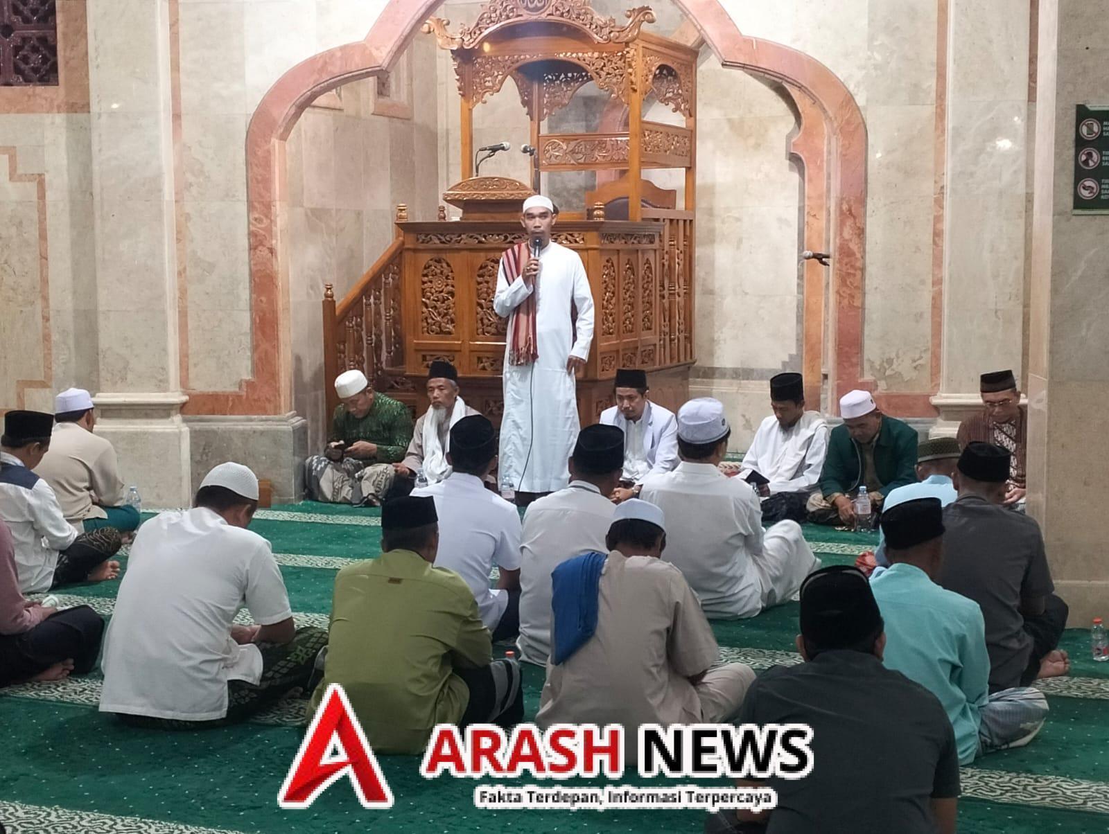 Babinsa Gianyar Bersama Bhabinkamtibmas Pastikan Tausiah 1 Muharam Berlangsung Aman dan Lancar
