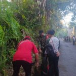 Semangat Gotong Royong dan Jaga Kelestarian Lingkungan Bergelora, Babinsa Paksebali Bersama Pemdes Gelar Aksi Bersih Desa Maknai Bulan Bung Karno VIII