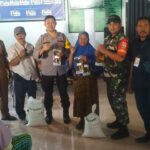 Perkuat Ketahanan Pangan Masyarakat, Babinsa Koramil Utan Kawal Penyaluran Bantuan