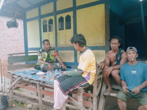 Babinsa Ajak Warga Perkuat Silaturahmi dan Jaga Kerukunan Lingkungan