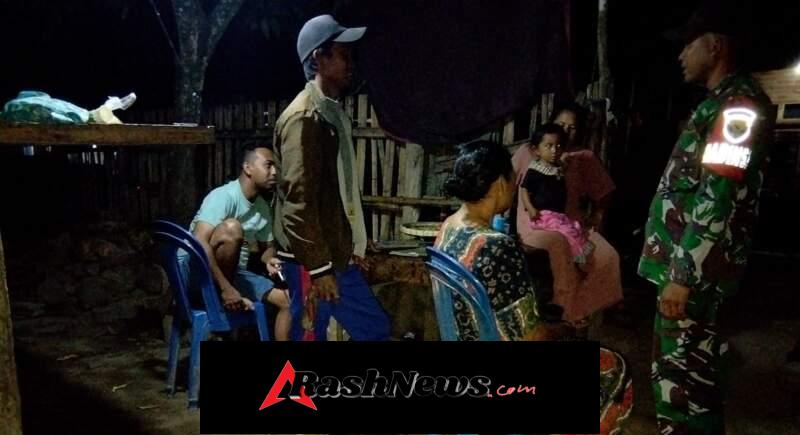 Babinsa Tembalae Ajak Warga Tingkatkan Kewaspadaan Melalui Ronda Malam