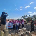 Babinsa Lido Monitoring Penyaluran Bantuan dan Silaturahmi GOW dengan Warga Terdampak Kebakaran