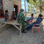 Pererat Silaturahmi, Babinsa Koramil 1614-03/Hu’u Ajak Warga Jaga Kamtibmas