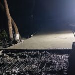 TNI AD Lanjutkan Pembangunan Rabat Jalan Hingga Malam Hari di Nurbenlelang