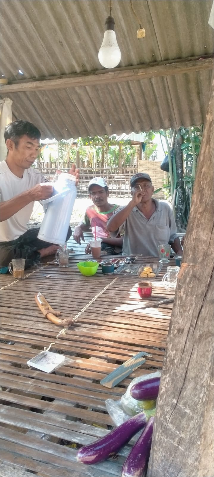 Melalui Komsos, Babinsa Desa Rempe Tingkatkan Kedekatan dengan Masyarakat