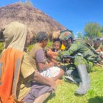 Langkah Tangguh, Hati Teduh, Ksatria Yonif 742/SWY Rangkul Warga Papua