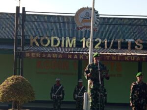 Kodim 1621/TTS Mantapkan Jiwa Nasionalisme Melalui Upacara Bendera Rutin