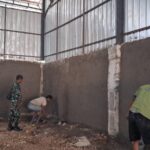 Komitmen Kawal Pembangunan Desa, Babinsa Pantau Progres KDKMP Lakamola