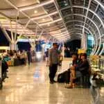 Patroli Humanis Polres Bandara Ngurah Rai, Sapa Wisatawan dan Perkuat Rasa Aman di Terminal Internasional