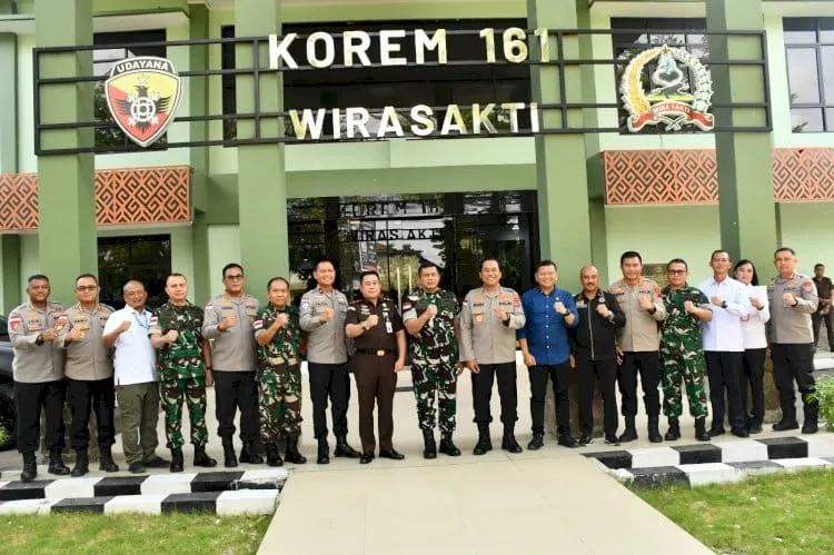Perkuat Soliditas TNI, Polri, dan Kejaksaan, Kapolda NTT Gelar Silaturahmi Bersama Danrem 161/Wirasakti dan Kajati NTT