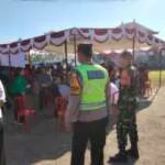 Bhabinkamtibmas Desa Bangli atensi aksi sosial Tim Penggerak PKK Provinsi Bali di Pura Pucak Padang Dawa