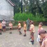 Babinsa dan Bhabinkamtibmas Bersinergi Sukseskan Persari Pramuka Desa Bukian