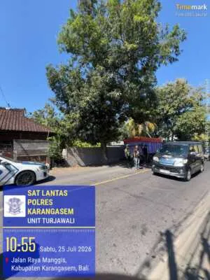 Satlantas Polres Karangasem Berikan Himbauan Parkir Truk di Obyek Wisata Candidasa